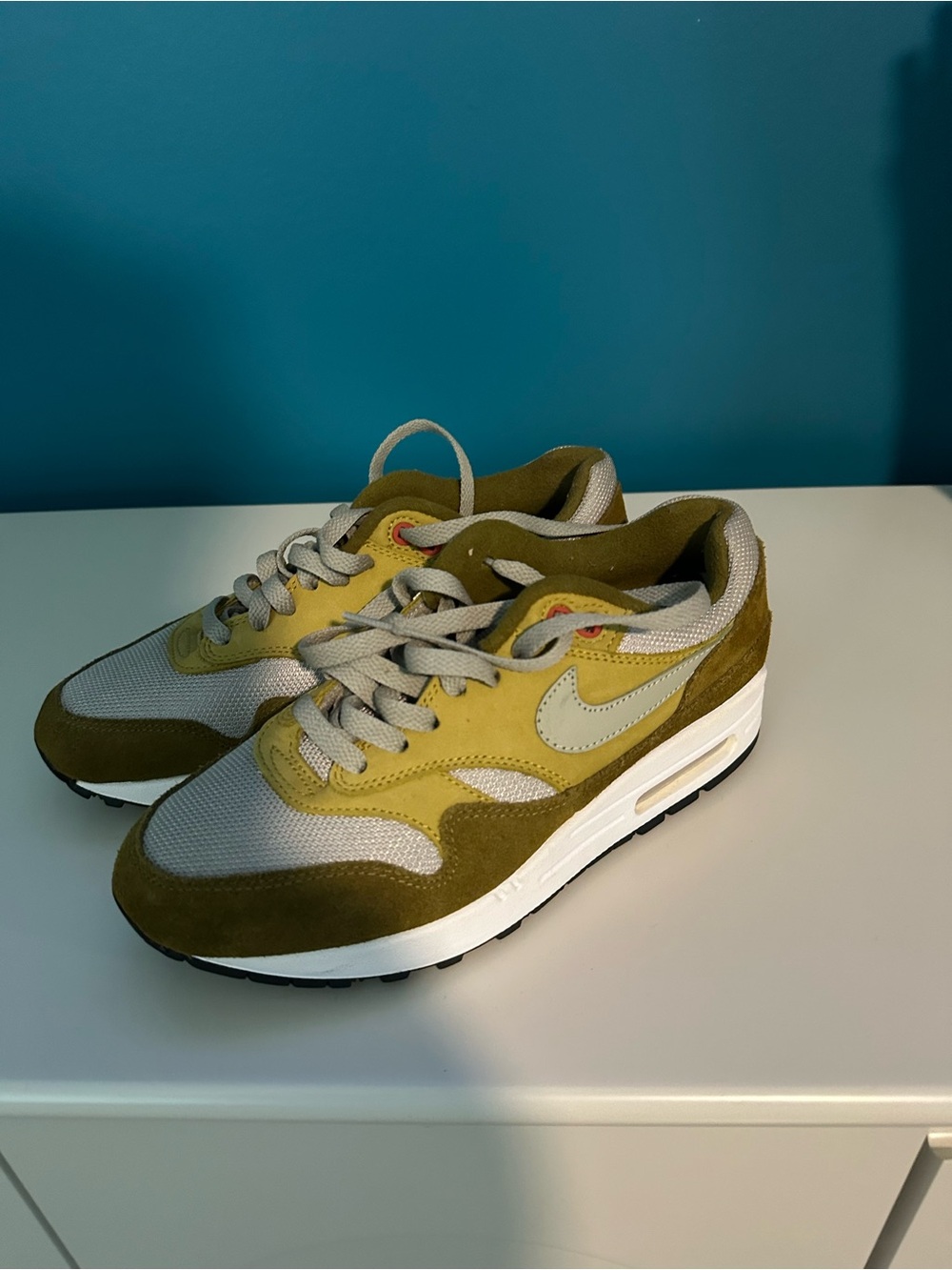 Nike Olive Green & Light Gray Air Max Sneakers